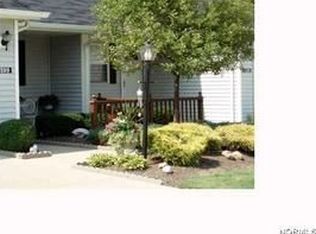 7291 Lilac Ct #14B, North Olmsted, OH 44070