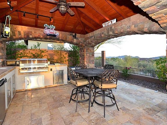 3rd image of 2623 W Pumpkin Ridge Dr