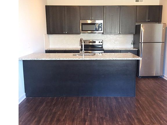5th image of 4217 Chestnut St Unit 506