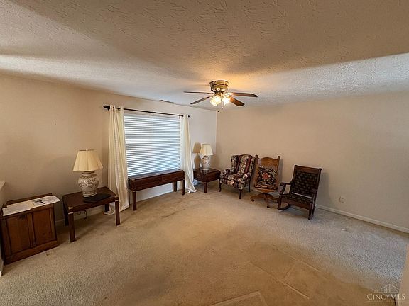 3rd image of 50 W Persimmon Dr