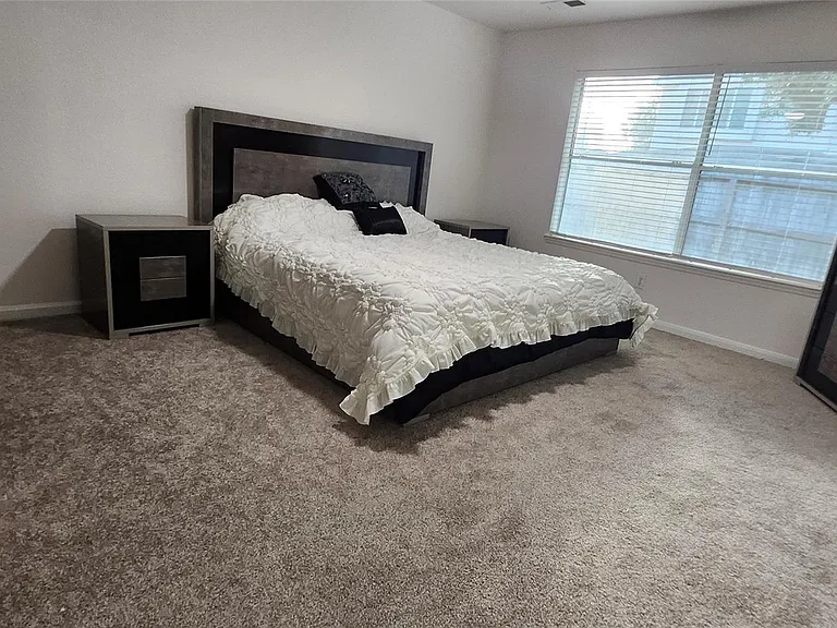 17238 Maple Hollow Dr — Photo 15