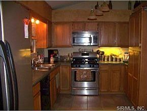 3rd image of 1700 Cloverdale Dr