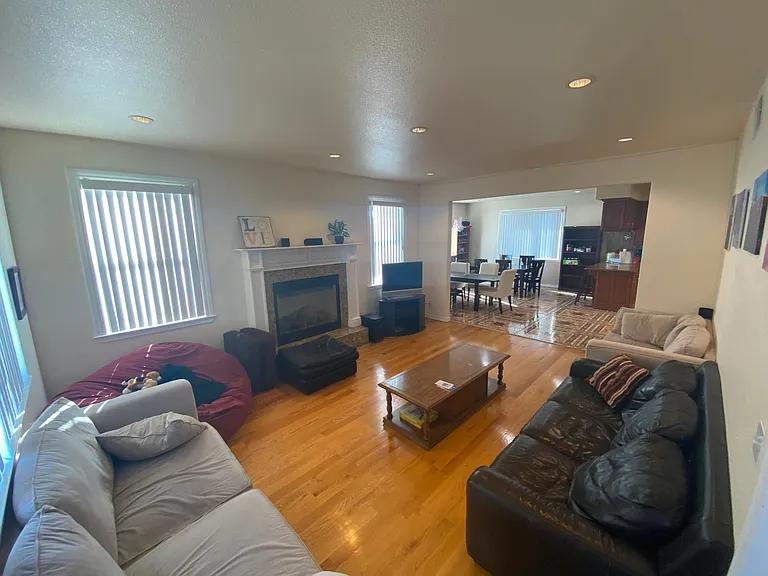 877 Donohoe St #B — Photo 4
