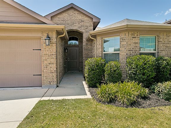 3rd image of 7205 Wavecrest Way