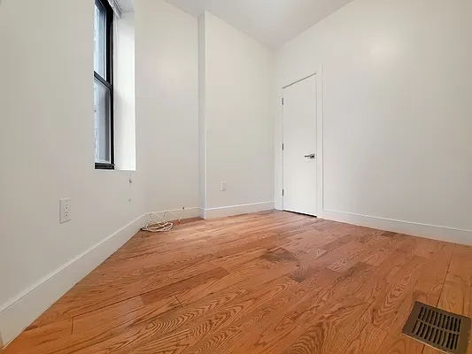 Rented by Oxford Property Group | media 11