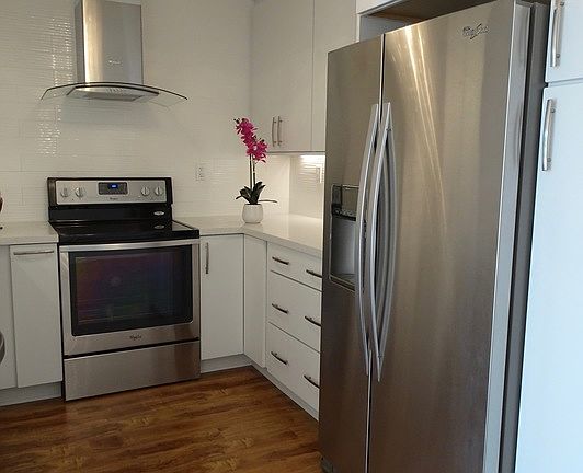 3rd image of 1187 E 3rd St Unit 206