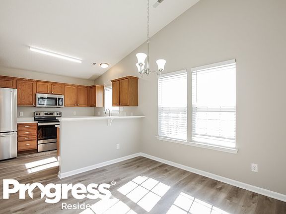5th image of 12917 Planters Row Dr