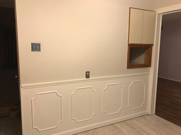 5th image of 2085 Granada Dr