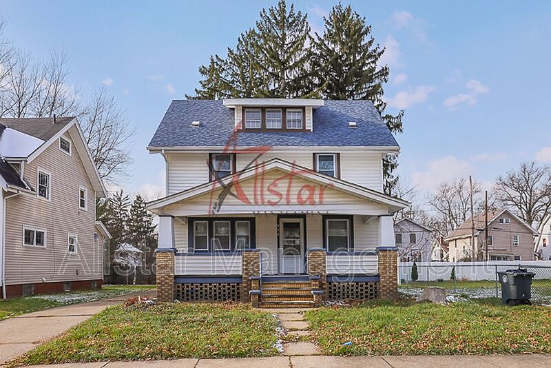 1st image of 458 Hillwood Dr