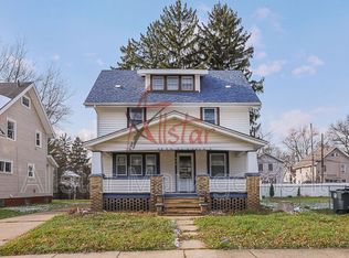 458 Hillwood Dr, Akron, OH 44320