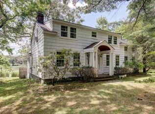 39 Baycrest Ave, Westhampton, NY 11977