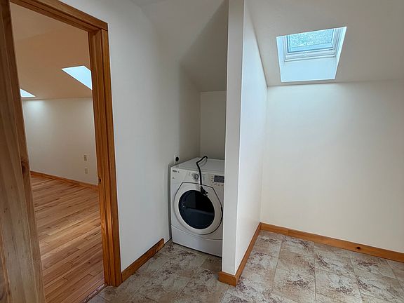 4th image of 35238 Lewis Loop