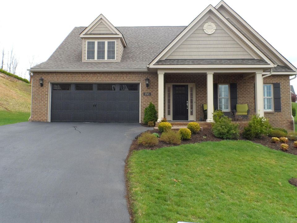 1st image of 1745 Medinah Cir