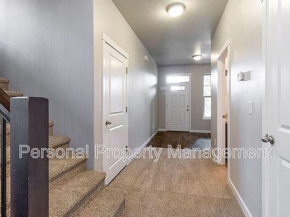 3rd image of 5912 NE 47th St