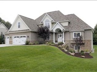 7668 Aspen Ln, Kalamazoo, MI 49009