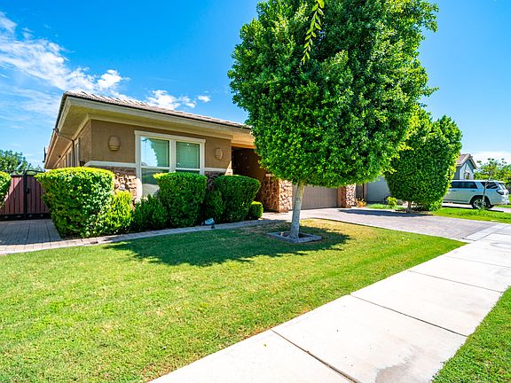 2nd image of 4090 E Sierra Madre Ave
