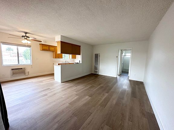 2nd image of 359 Riverdale Dr #C