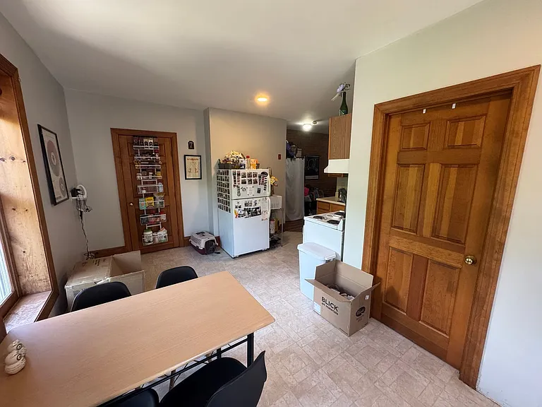 16 Market St #3 — Photo 10
