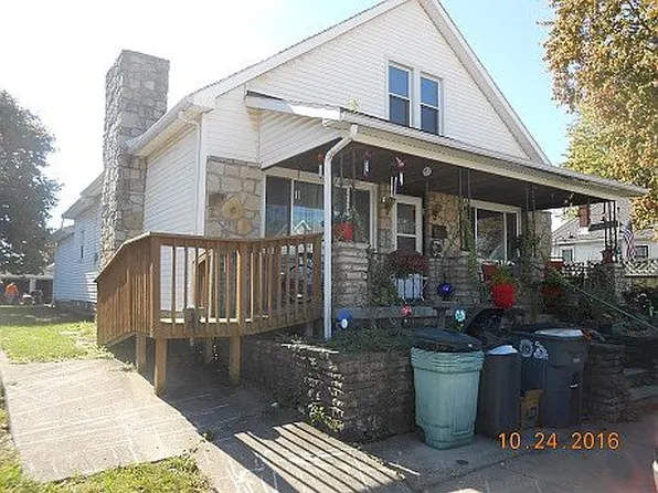 225 W 4th St, Rushville, IN 46173