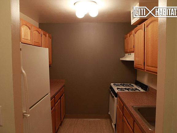 5th image of 2079 Pacific St #1