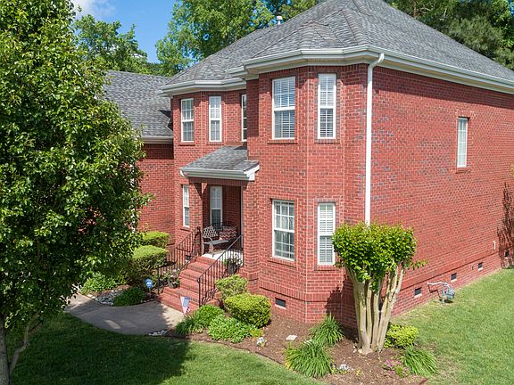 3rd image of 1801 Charlotte Ann Ct