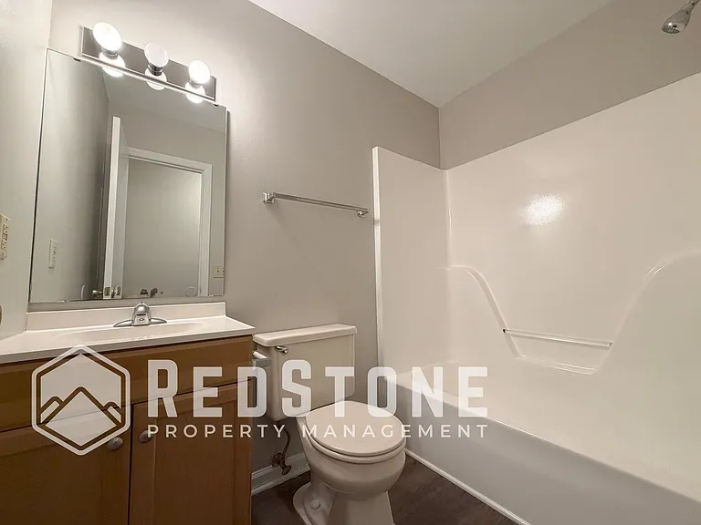221 Quintas Ave #B — Photo 12
