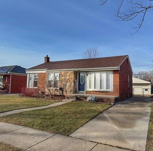 28859 Floral St, Roseville, MI, 48066