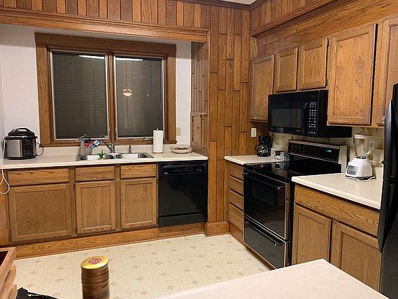 2nd image of 2301 Grandview Blvd
