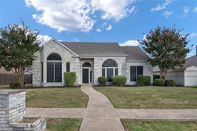 1st image of 8101 Luna Dr