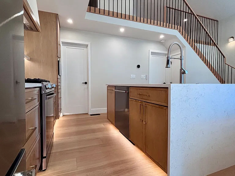 2159 Ash St — Photo 9