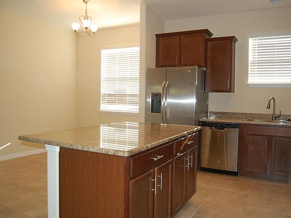 5th image of 3361 Tuscano Ave
