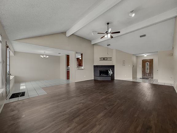 4th image of 927 Larue Dr