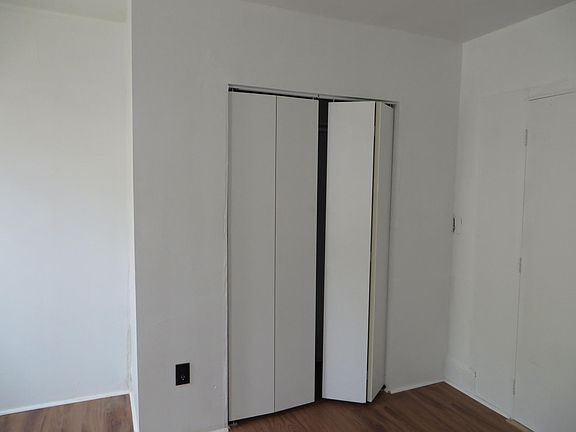 4th image of 277 1st St APT 1
