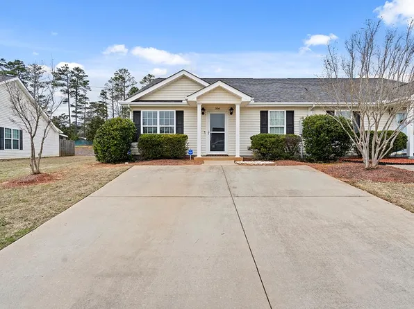 104 Shamrock Dr, Greenwood, SC 29649
