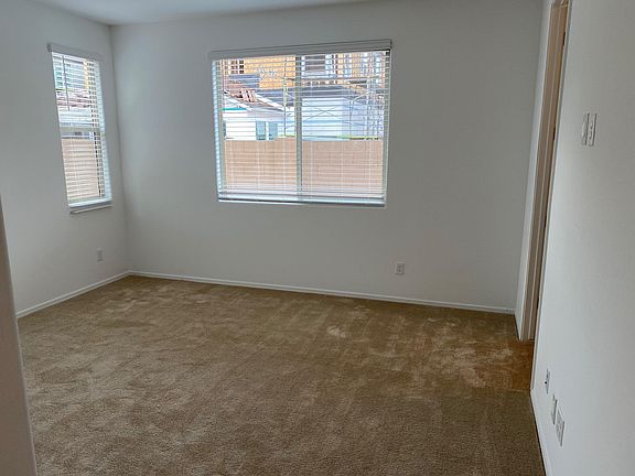 4th image of 481 E Angel Dr