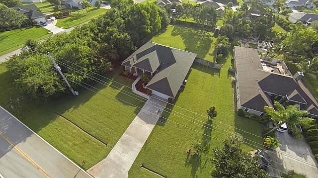 1st image of 128 SW Paar Dr