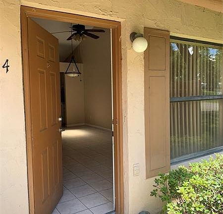 3rd image of 314 Douglas Way #900