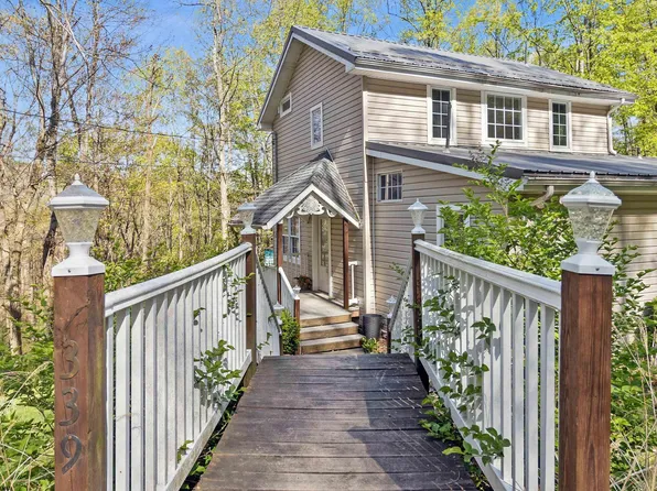 339 Christa Jeau Lea Ln, Grafton, WV 26354