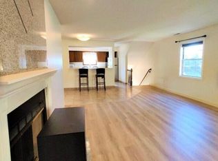 1201 Sunfield Dr, South Windsor, CT 06074