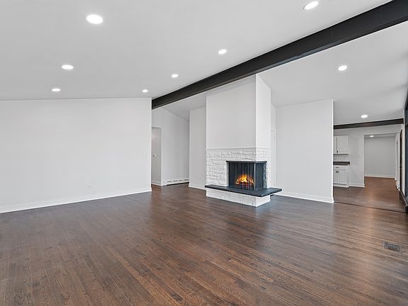 3rd image of 504 Cumnor Ct