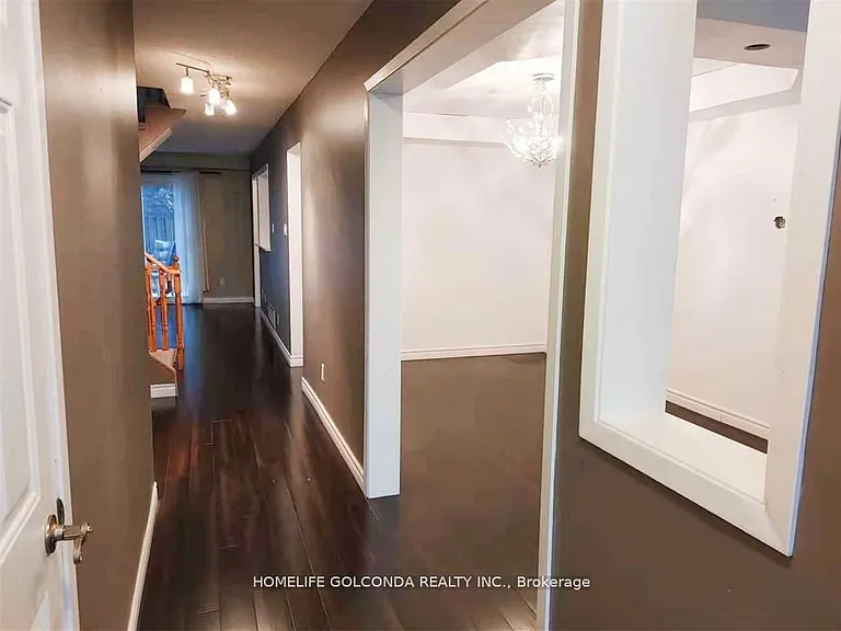 48 Hadden Cres — Photo 2