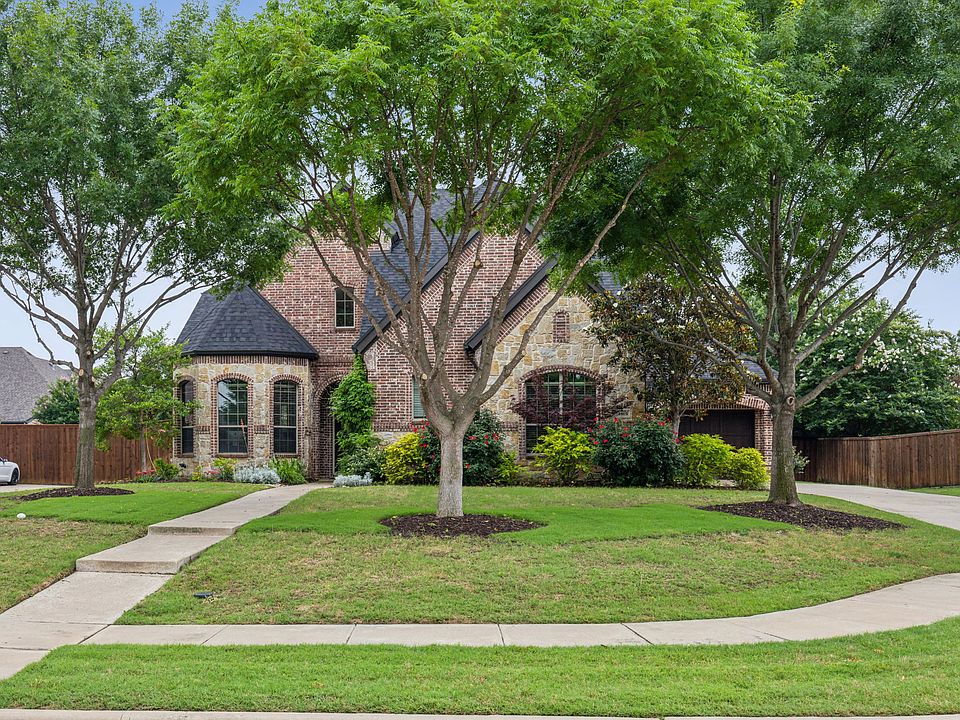 1st image of 2404 Lilyfield Dr