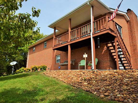 3rd image of 1224 Owens Ln