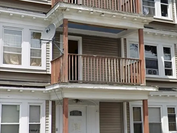 21 Wildwood St, Dorchester, MA 02124