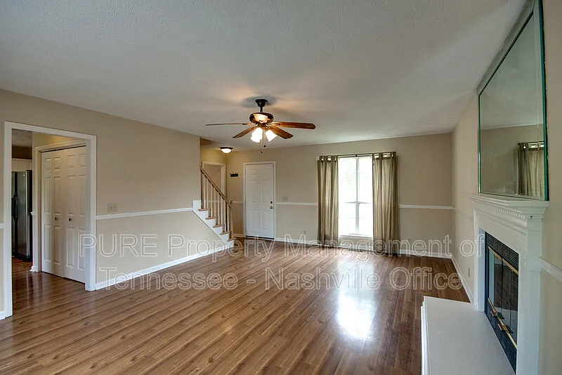 4 bed, 2.5 bath, 2062 sqft, $2,195 — Photo 3