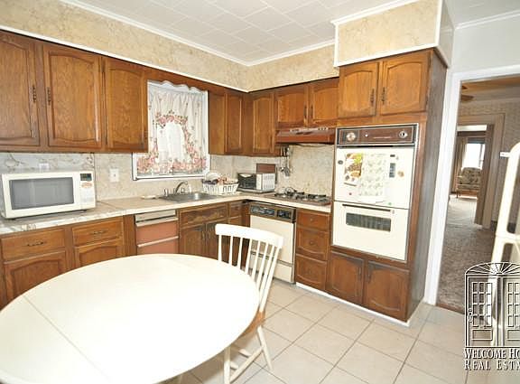 4th image of 3415 57th St
