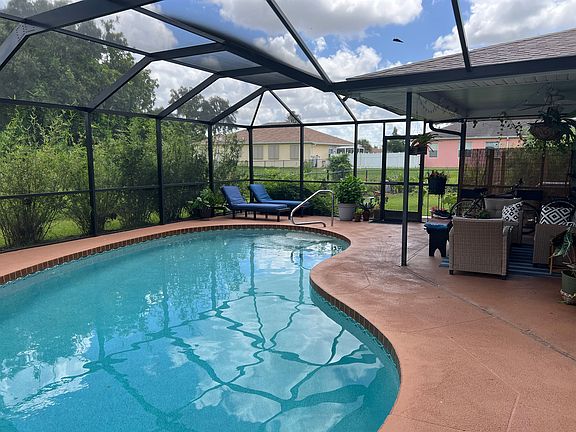 5th image of 11860 Saragossa Ln