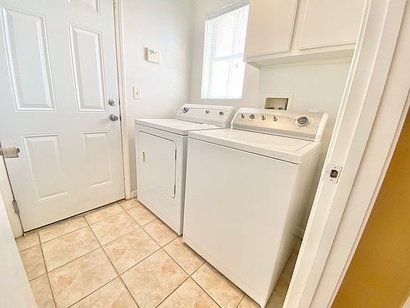 4th image of 430 Violetta Ave
