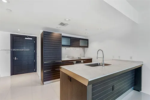 200 Biscayne Boulevard Way #3713 Photo 1