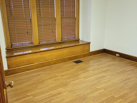 4th image of 59 N Dixie Dr #F